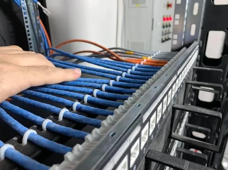Fiber Optik ve Network Altyapısı alanını anlatan fotoğraf